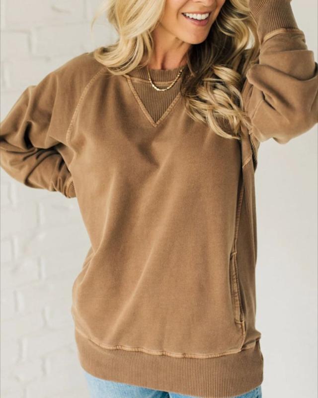 Corina | Ribbed accent pocketed sweater