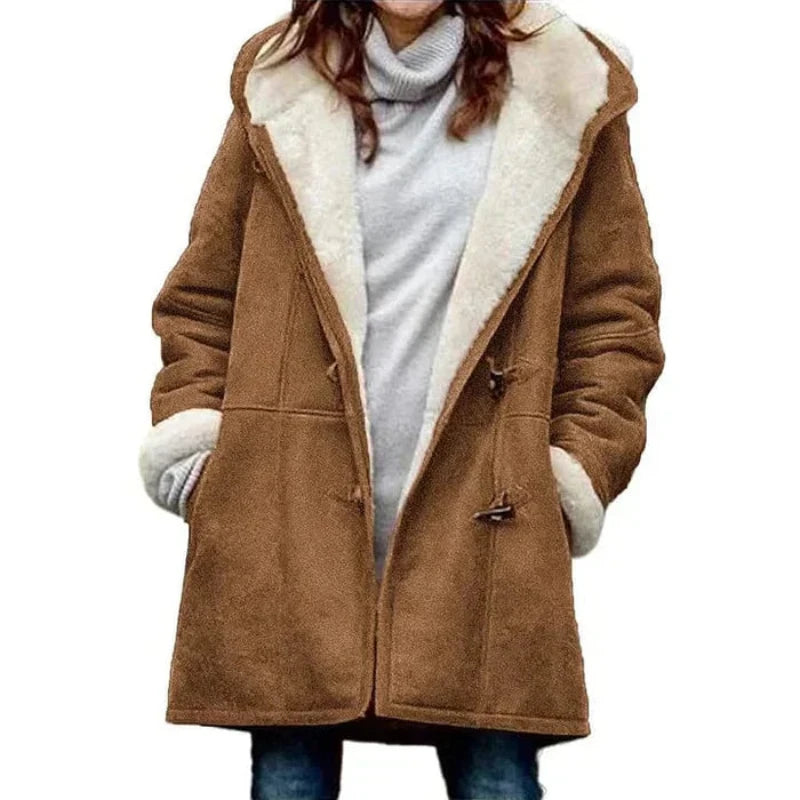 Kia | Elegant coat with hood