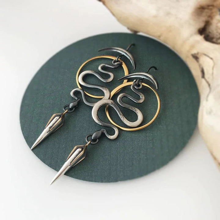 Eda | Irregular geometric spiral earrings serpentine