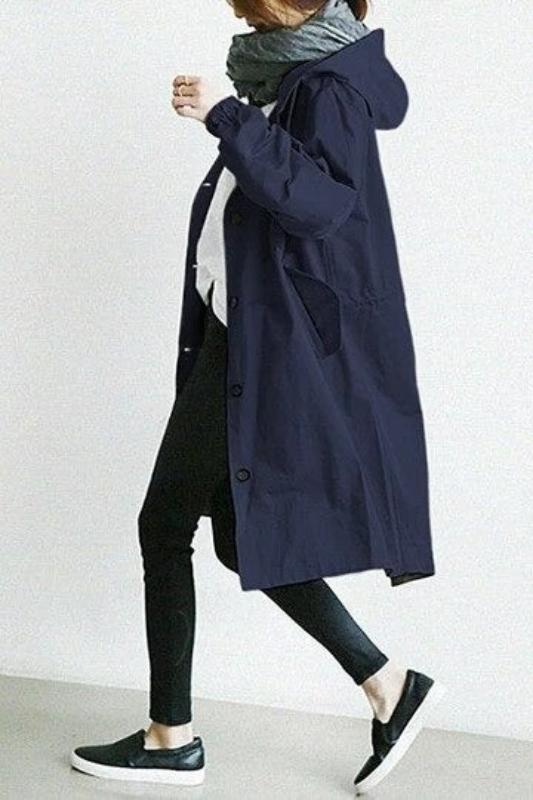 Jacqueline - Elegant and water resistant trench coat