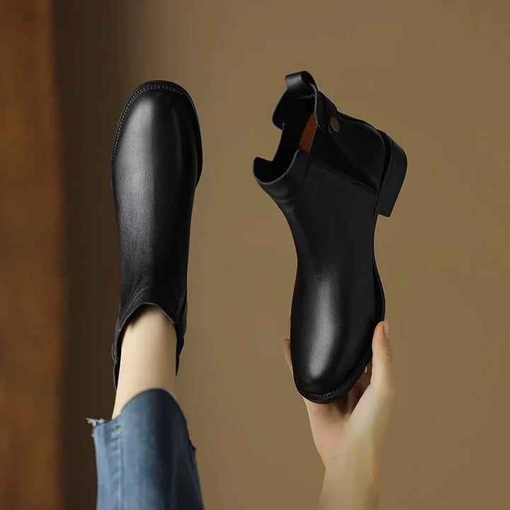 Caitria | Soft leather chelsea boots with thick heels