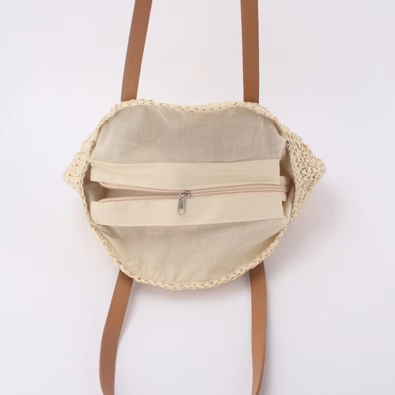 Calyndra | Multi-functional Straw Crossbody Bag