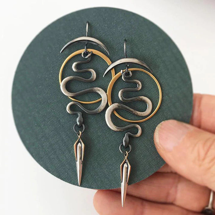 Eda | Irregular geometric spiral earrings serpentine